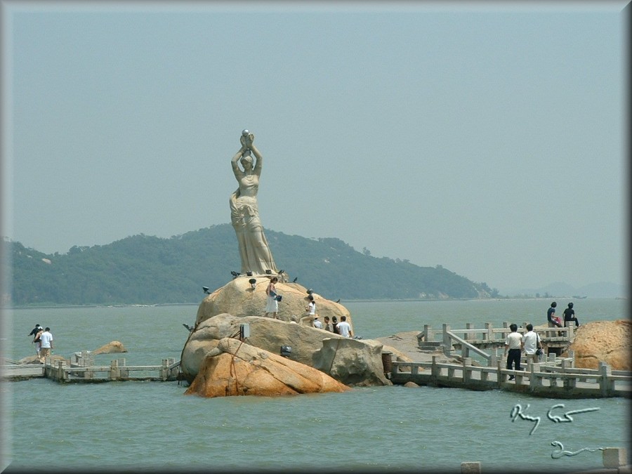 Fisherwoman, Zhuhai